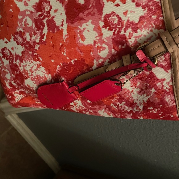 Coach tote in GUC - Picture 4 of 9